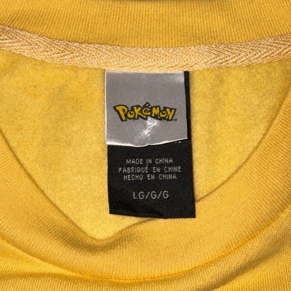 Pokemon Kanto Region Sweatshirt Adult Large Yellow Charizard Mew Crewneck - Picture 4 of 5